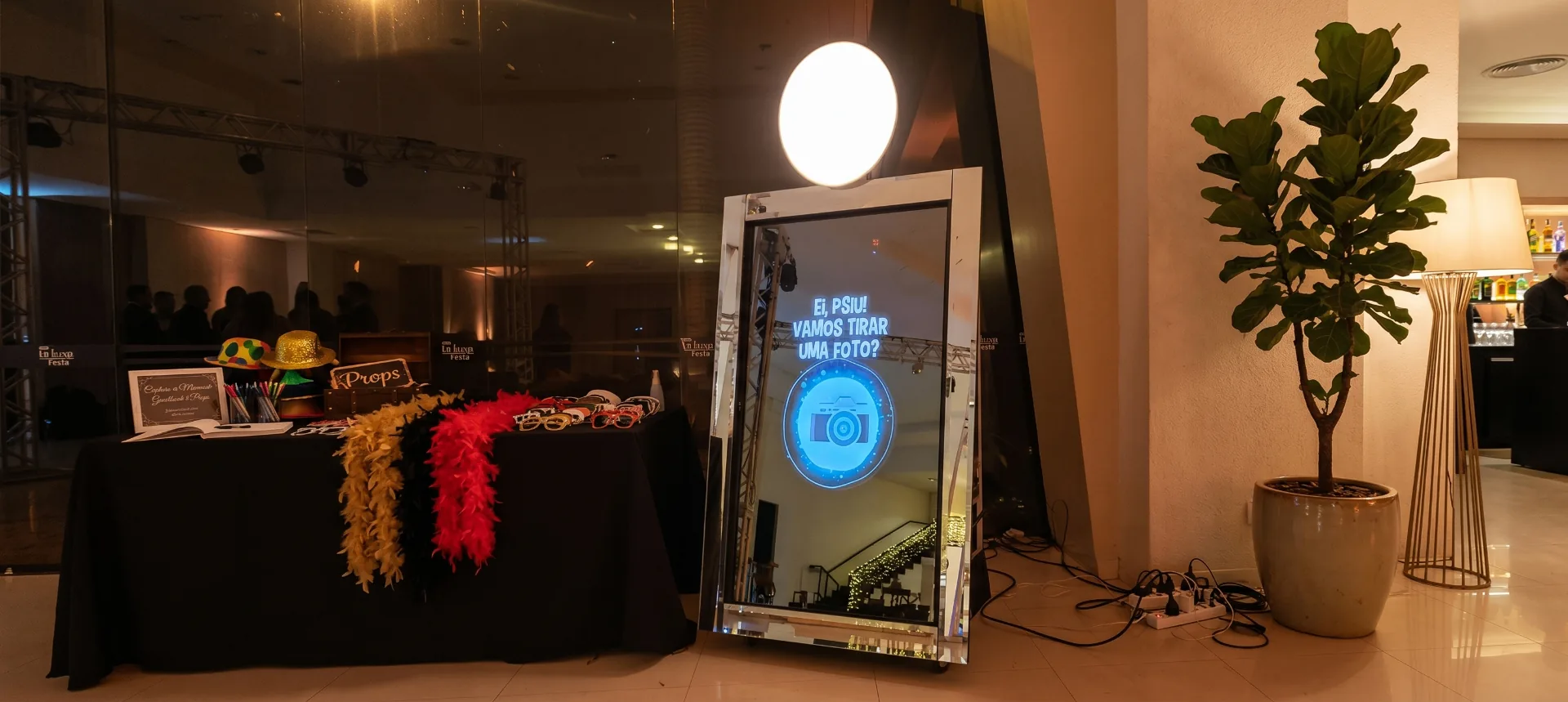 Espelho Mágico — Foto Experiências para Eventos