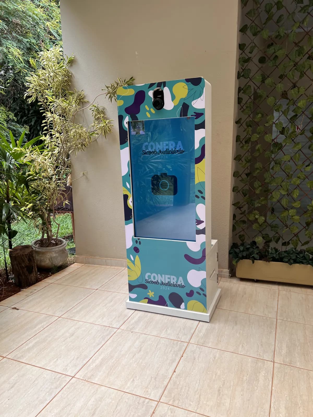 Totem 40" em evento — evento corporativo