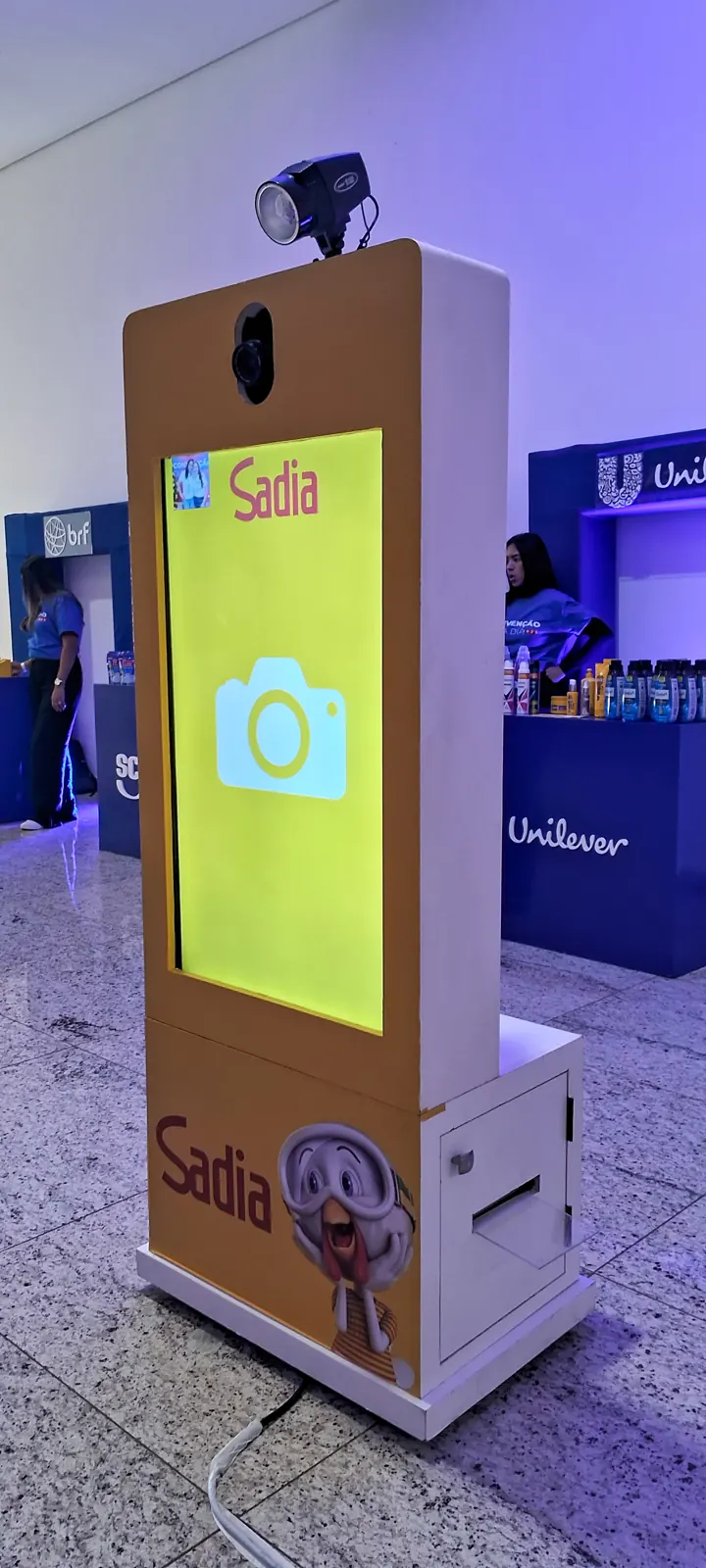 Totem 40" em evento — Sadia